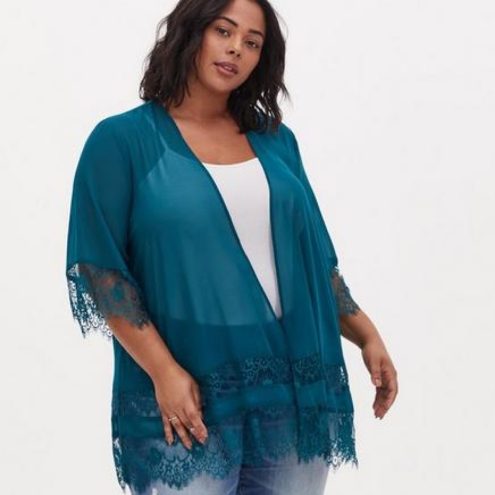 Torrid Chiffon Kimono, Macaw Teal. Lace Trim. Size 2x